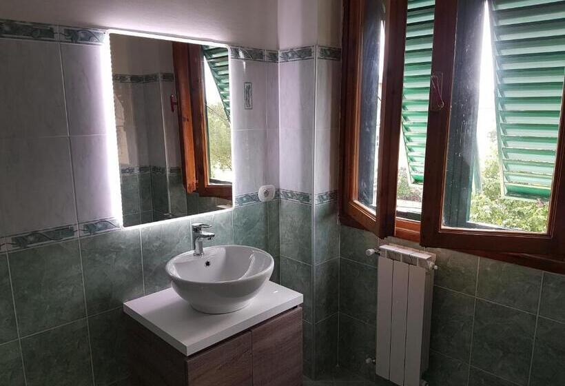 اتاق لوکس, Piccolo Poggio Apartments