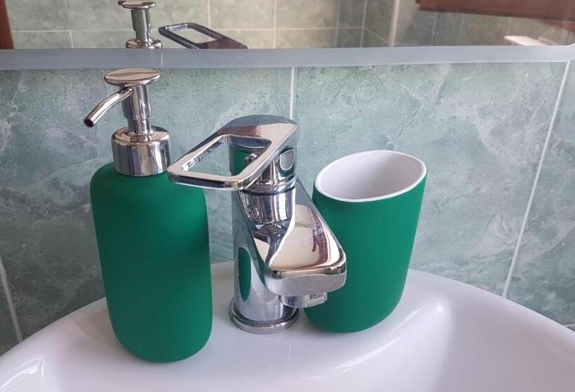 اتاق لوکس, Piccolo Poggio Apartments