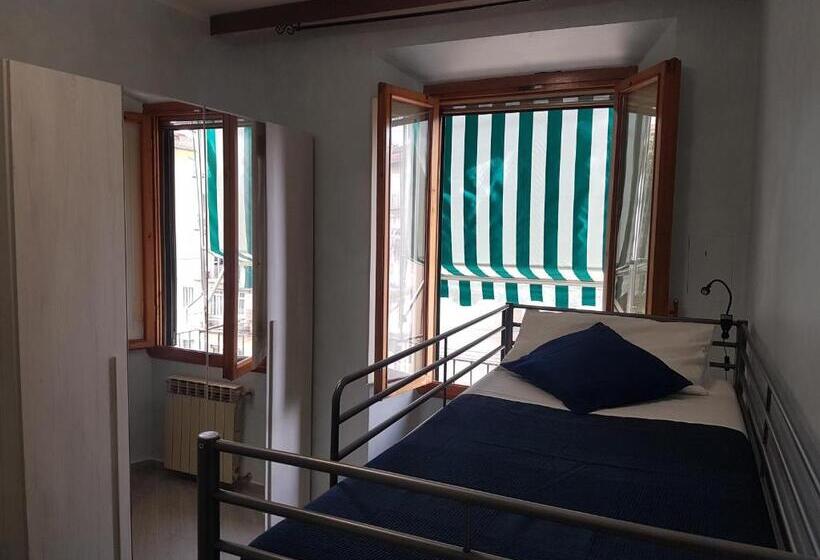 اتاق لوکس چهار تخته, Piccolo Poggio Apartments