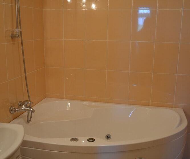 高级套房, Azimut Hotel Yaroslavl