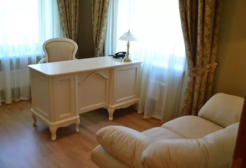 سوییت سوپریور, Azimut Hotel Yaroslavl