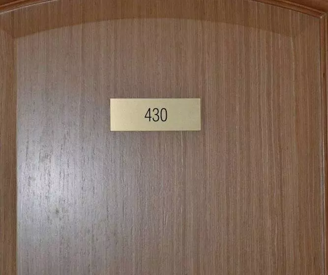 سوییت سوپریور, Azimut Hotel Yaroslavl