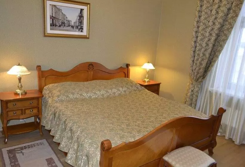 سوییت سوپریور, Azimut Hotel Yaroslavl