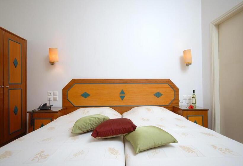 Escritório Estándar, Barbouni Hotel & Studios