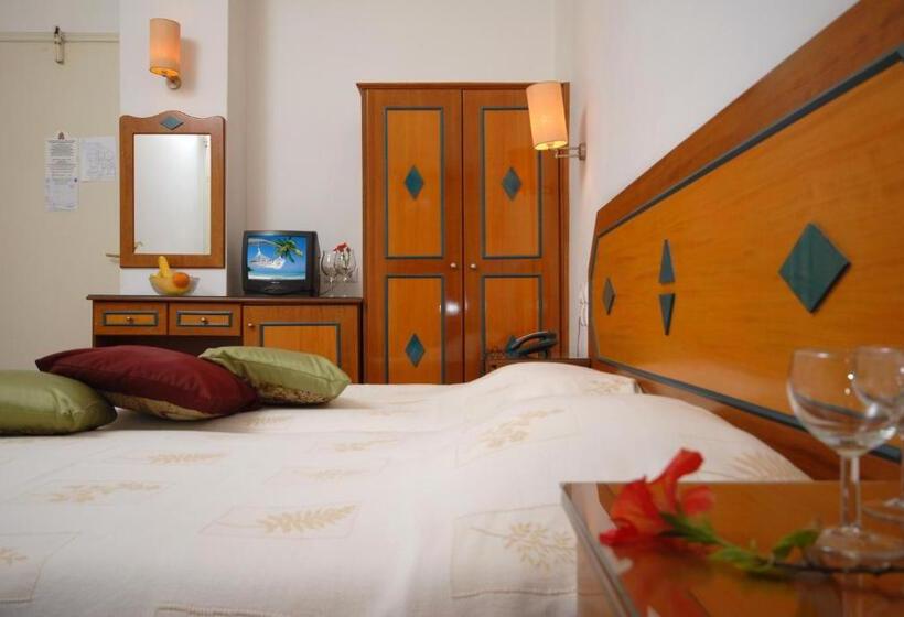 إستوديو قياسى, Barbouni Hotel & Studios