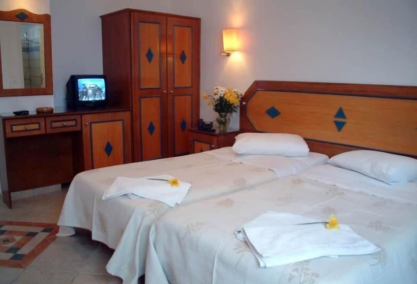 إستوديو قياسى, Barbouni Hotel & Studios