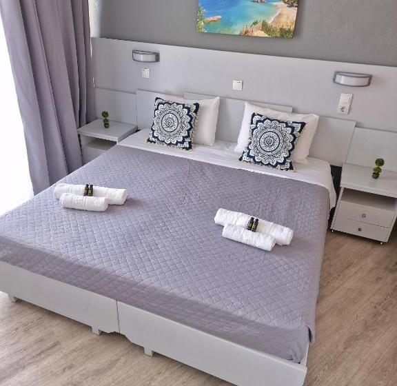 Четырехместный номер Премиум, Blue Eyes Apartments