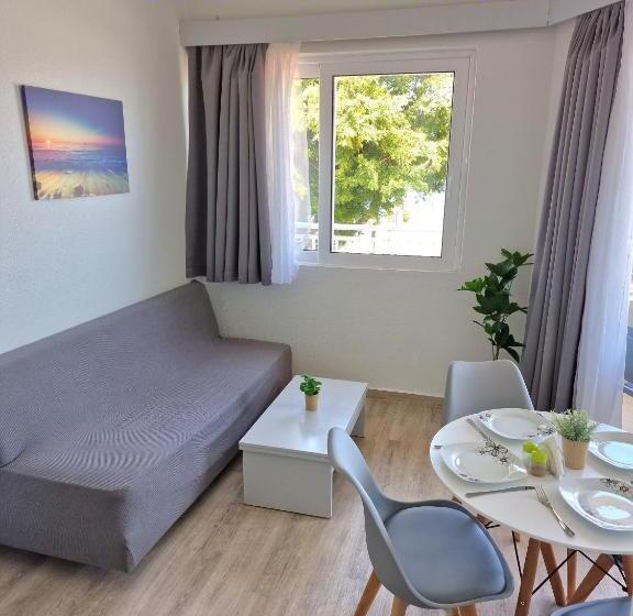 高品质的四人房间, Blue Eyes Apartments