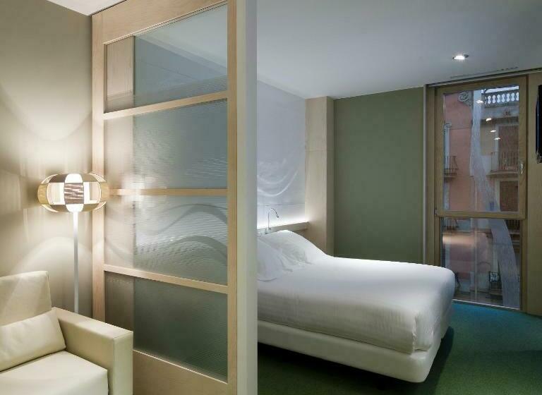 آپارتمان 1 خوابه, Ako Suites