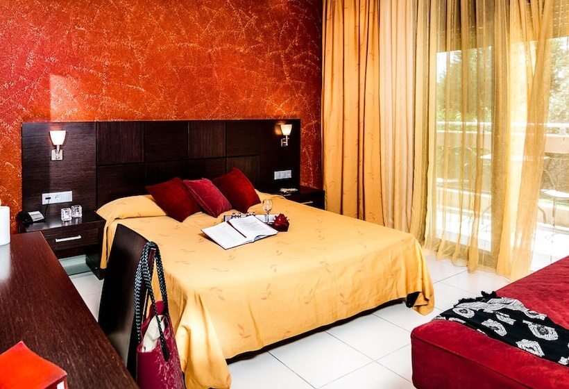 スタンダードルーム, Astir Notos