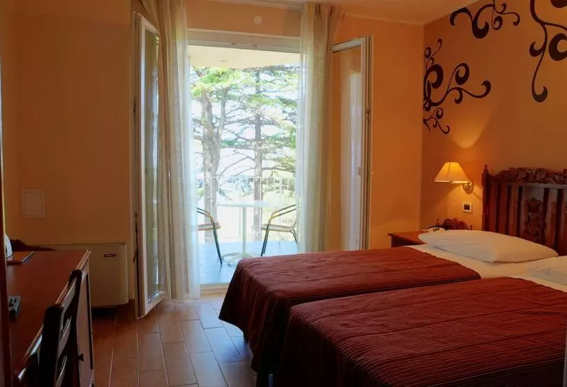 اتاق استاندارد با بالکن, Belvedere Resort Hotels