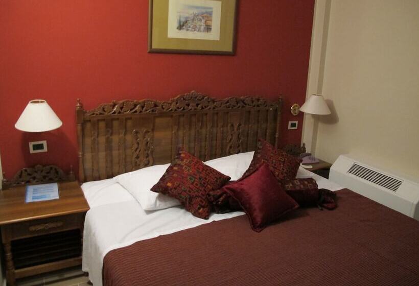 اتاق استاندارد با بالکن, Belvedere Resort Hotels