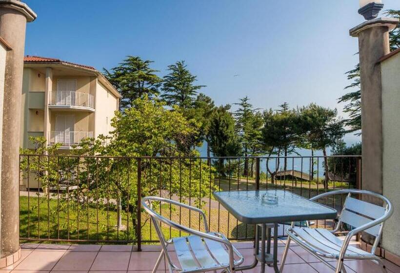 اتاق اکونومی, Belvedere Resort Hotels