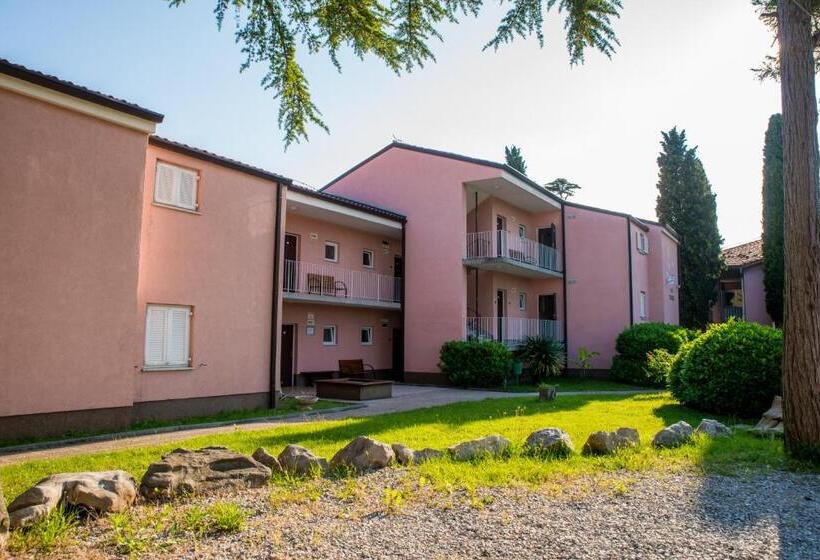 اتاق اکونومی, Belvedere Resort Hotels