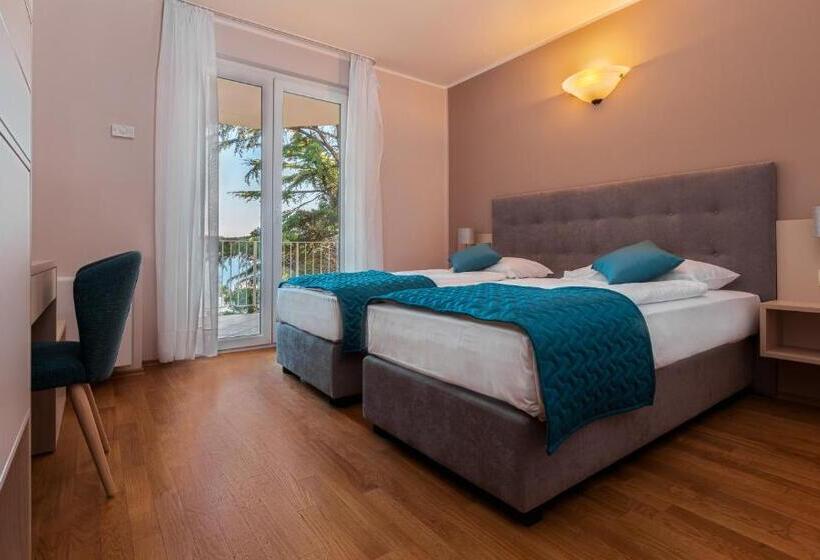 اتاق استاندارد با بالکن, Belvedere Resort Hotels