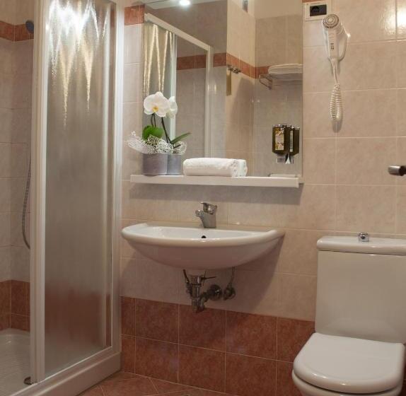 اتاق استاندارد با بالکن و چشمانداز دریا, Belvedere Resort Hotels