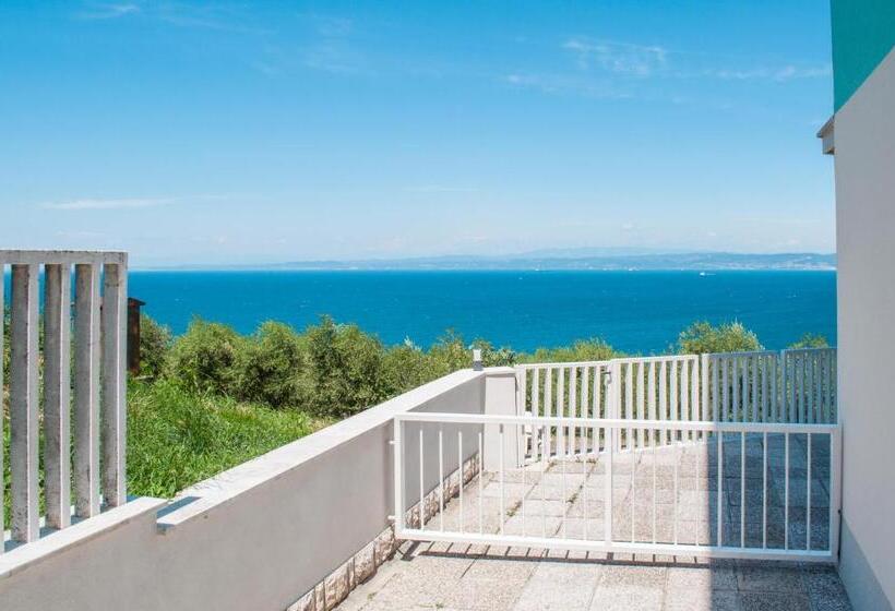 Suite with Terrace, Belvedere Resort Hotels