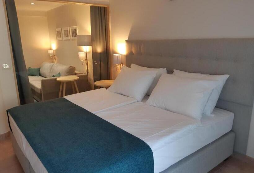 Suite with Terrace, Belvedere Resort Hotels