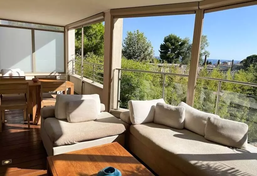 سوئیت رویال, Cannes Villa St Barth
