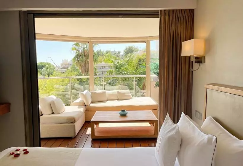 سوئیت رویال, Cannes Villa St Barth