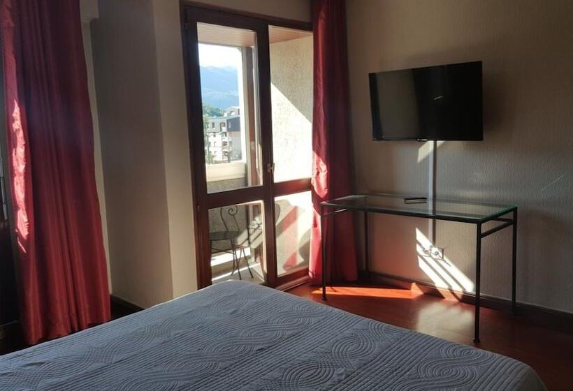 클래식 룸, De La Gare