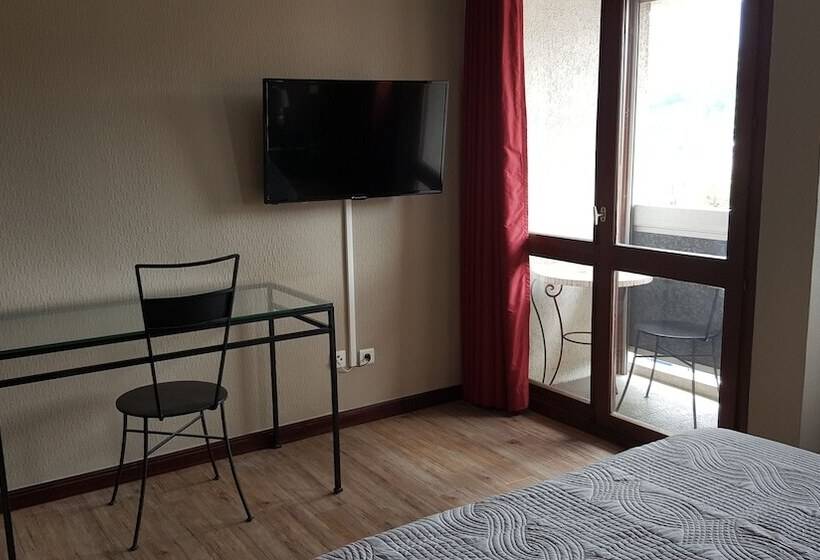 스탠다드 룸, De La Gare