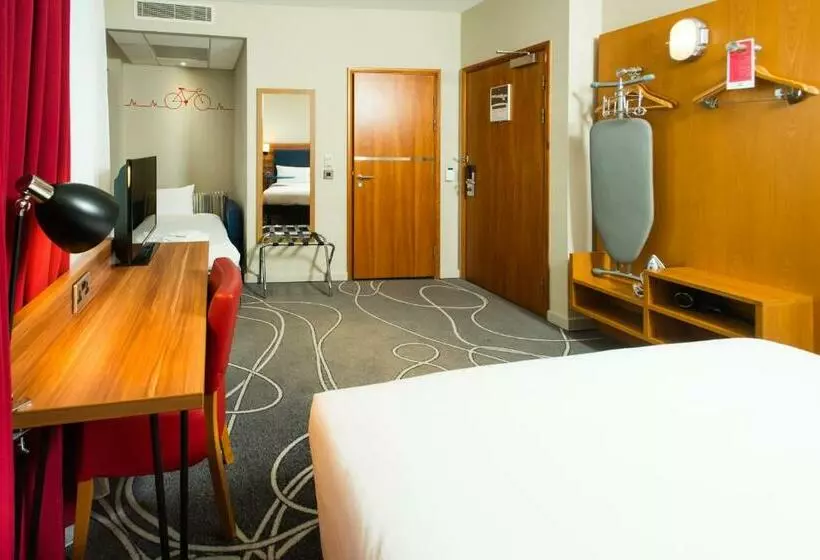 ファミリールーム, Ibis Styles Birmingham Nec & Airport