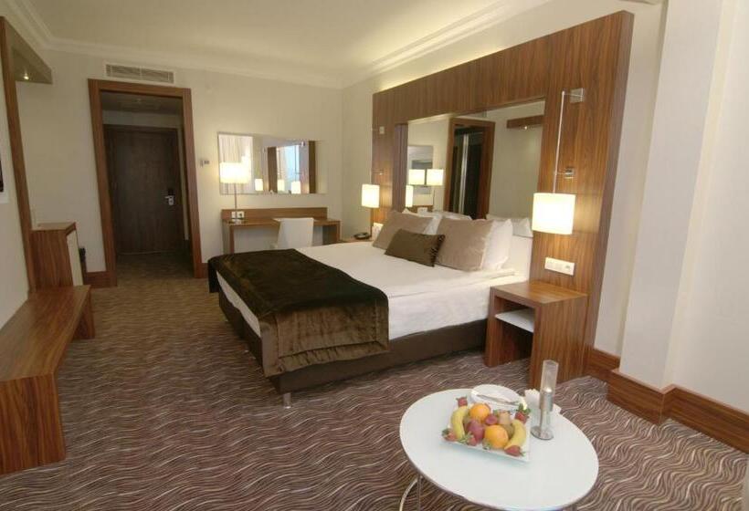 Семейный Номер Классика, Ikbal Thermal Hotel & Spa Afyon