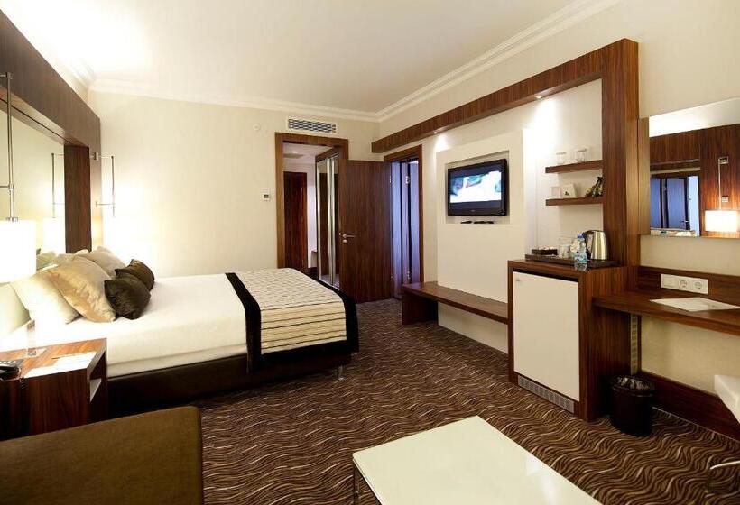 Семейный Номер Классика, Ikbal Thermal Hotel & Spa Afyon