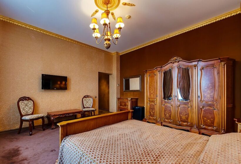 스위트, Marton Berlin House