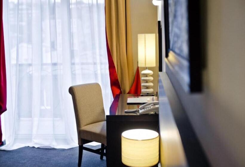 اتاق سوپریور, Optima Collection Troitska