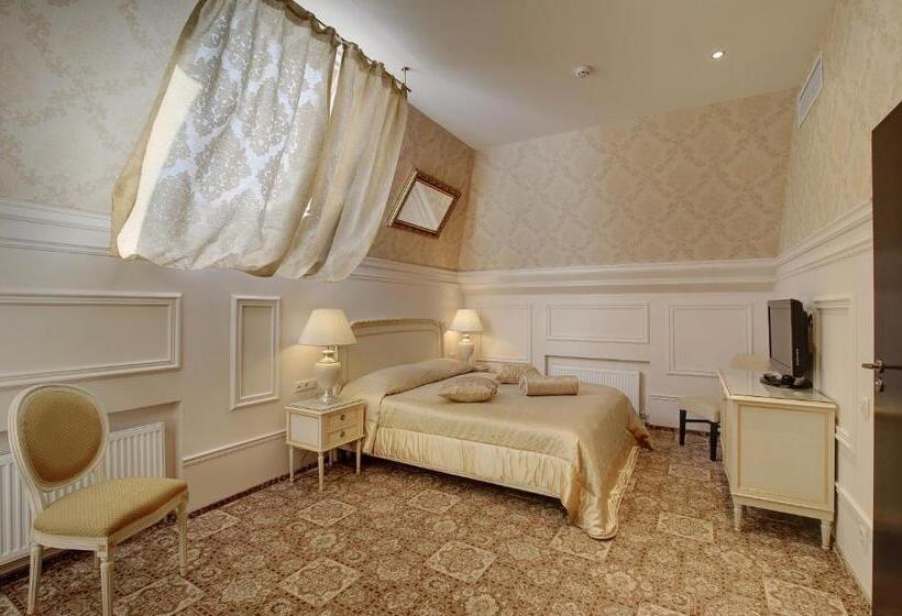 سوییت, Optima Collection Troitska