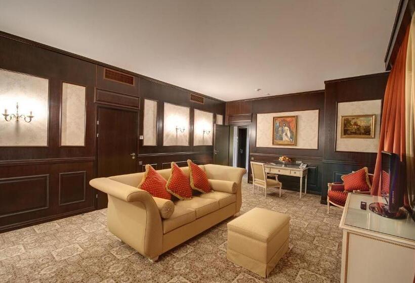 سوییت, Optima Collection Troitska