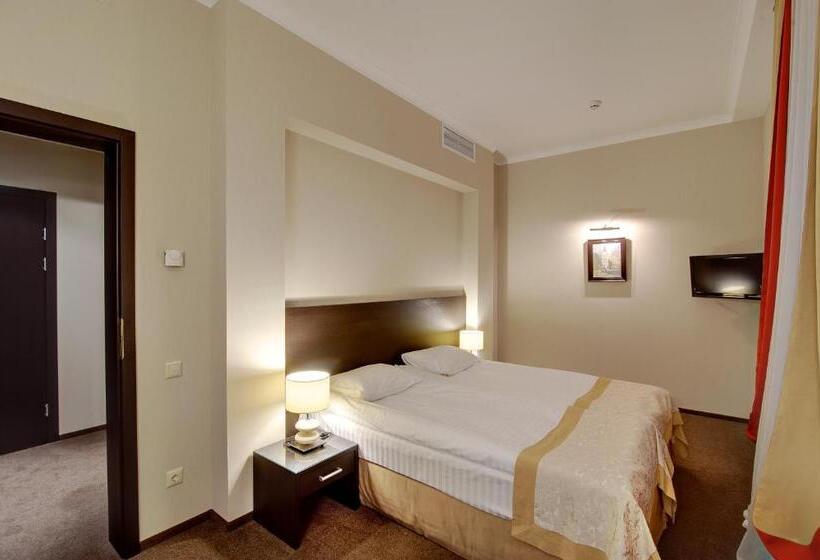 اتاق اکونومی, Optima Collection Troitska