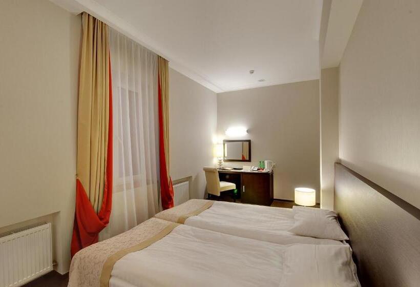 اتاق اکونومی, Optima Collection Troitska