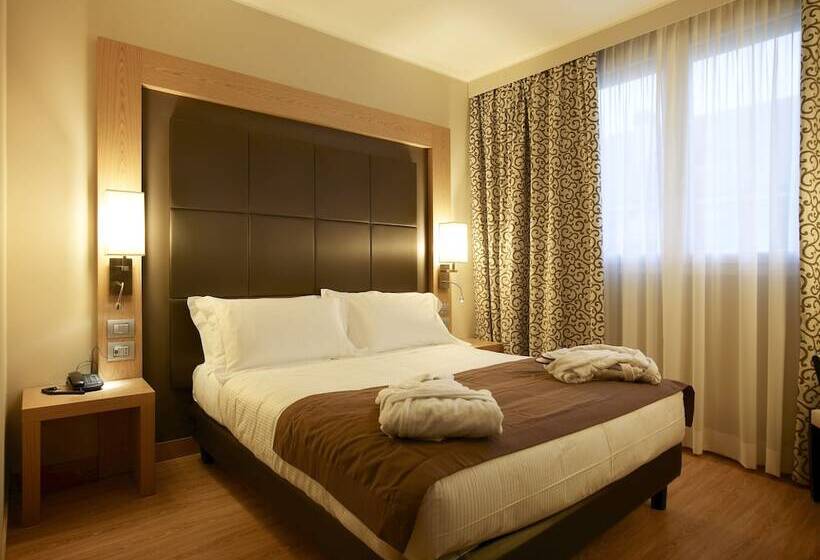 标准间, Virginia Palace