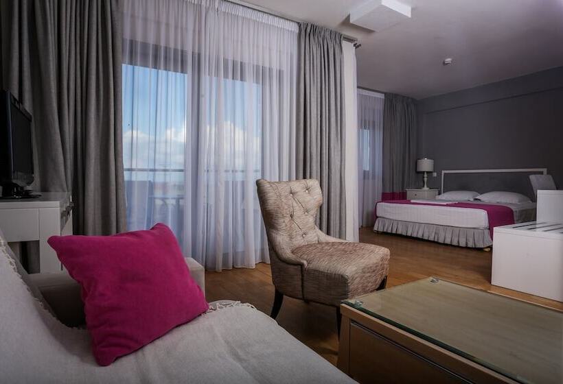 סוויטת ג'וניור, Krotiri Resort