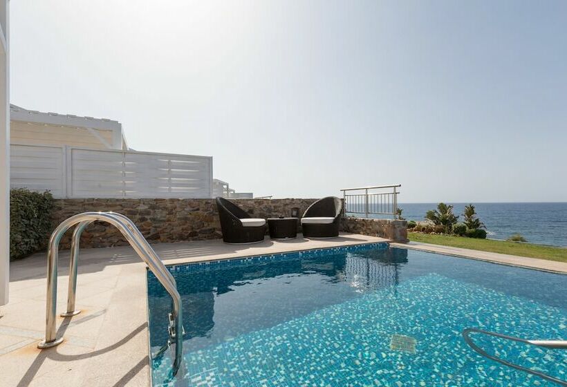 带海景的复工套房, The Royal Blue