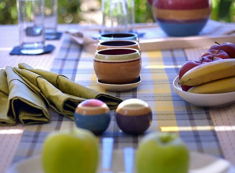 皇家套房, The Royal Blue