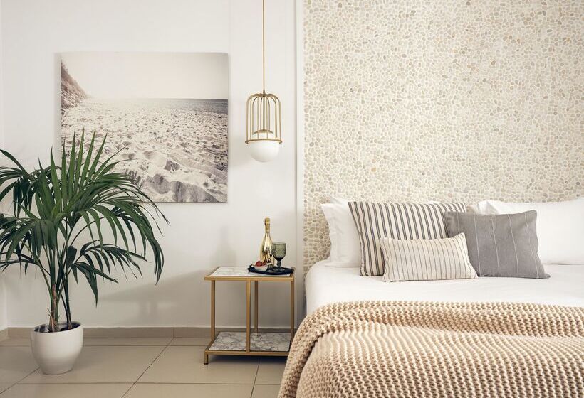 带海景的复工套房, The Royal Blue