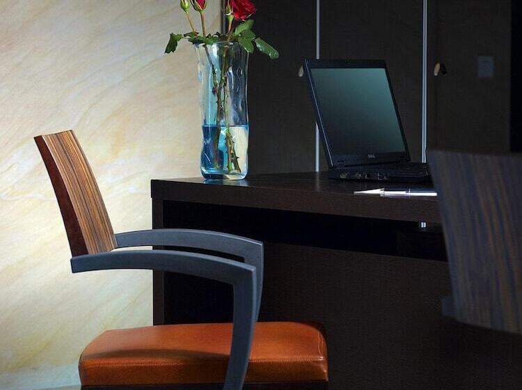 皇家套房, The Royal Blue