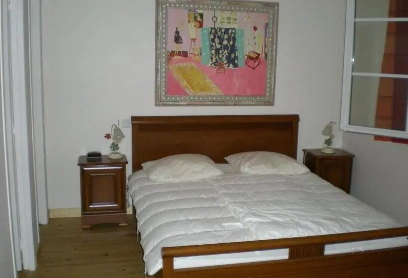 Standard room with outdoor bath, La Vigneraie Sarl Champ Potard