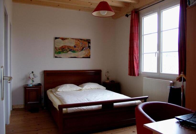 Standard room with outdoor bath, La Vigneraie   Sarl Champ Potard