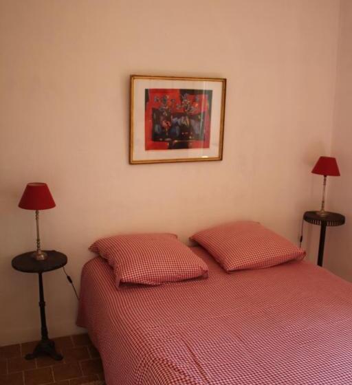 غرفة قياسية, Sous L Abricotier