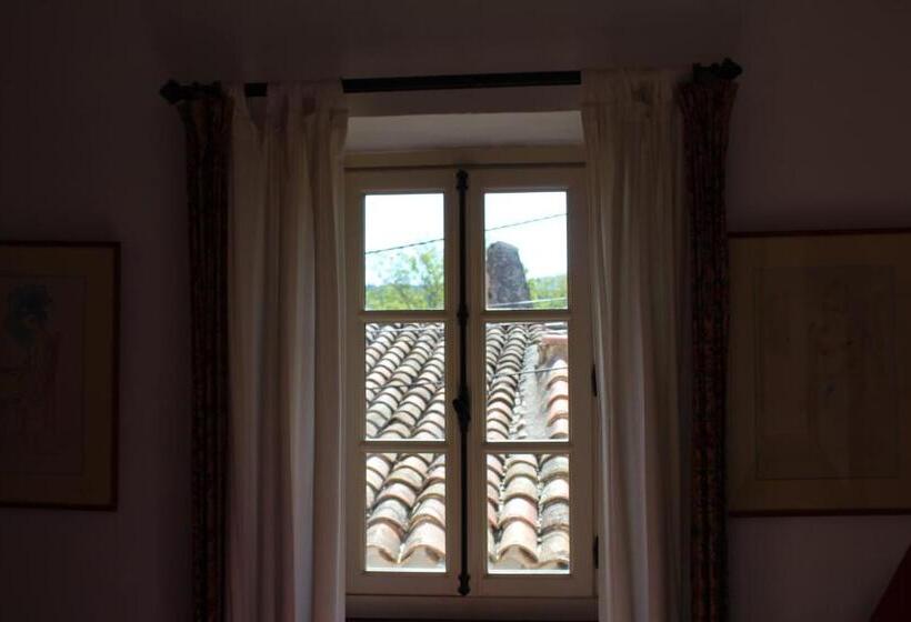 غرفة قياسية, Sous L Abricotier