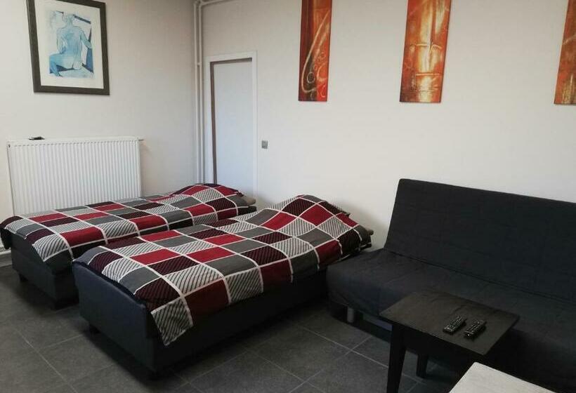 اتاق استاندارد چهار تخته, Skyfall