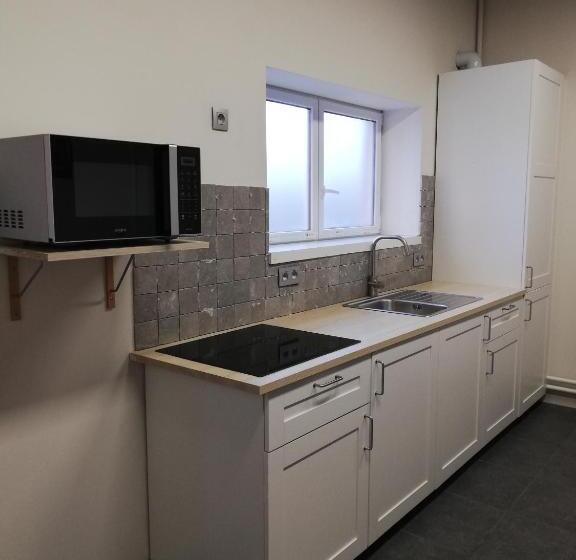 اتاق استاندارد چهار تخته, Skyfall