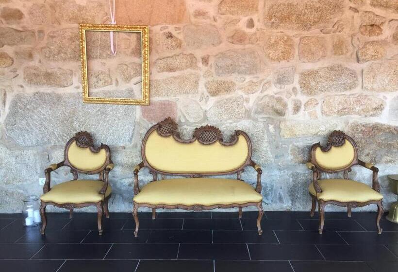 Номер Стандарт, Solar De Almeidinha