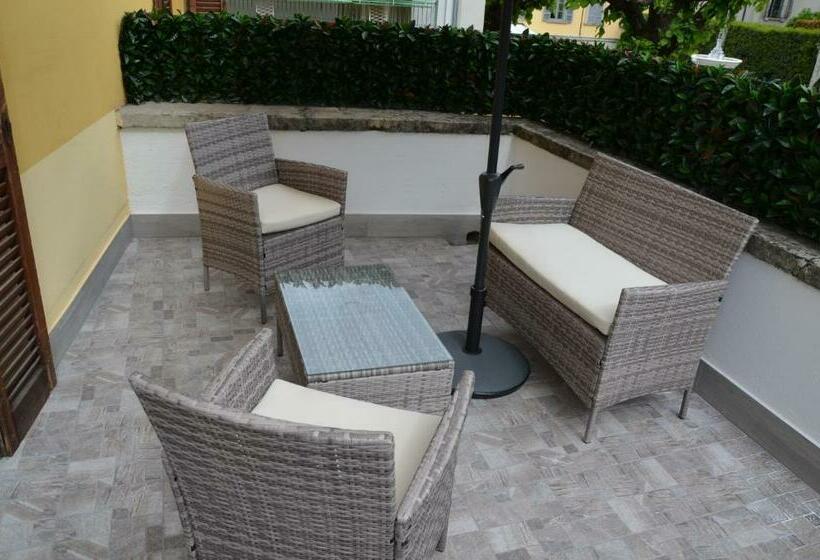 اتاق استاندارد با سرویس بهداشتی مشترک, Casa L Aquila