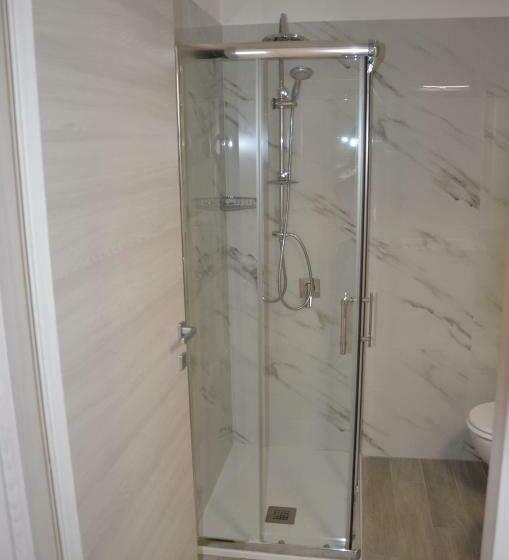 اتاق استاندارد با سرویس بهداشتی مشترک, Casa L Aquila